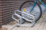 Fahrradständer und Aufbewahrungslösungen für Jugendfahrräder
